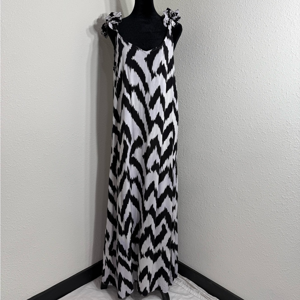 Vince Camuto Black and White Scoop Neck Sundress NWOT